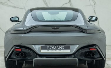 Aston Martin V8 Vantage 8