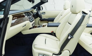 Rolls-Royce Dawn 16