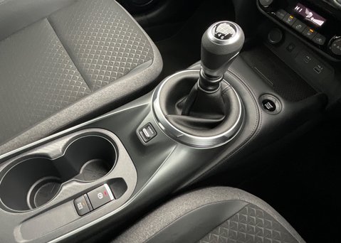 Nissan Juke DIG-T N-CONNECTA 23
