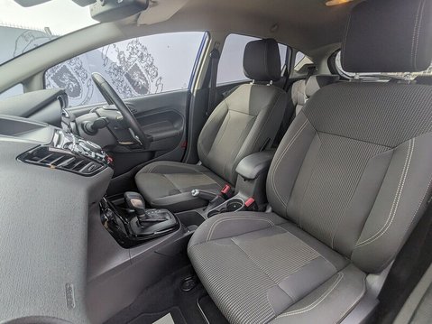 Ford Fiesta TITANIUM 15