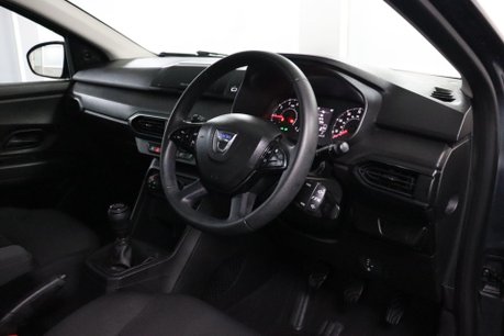 Dacia Sandero ESSENTIAL SCE 5