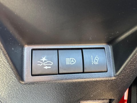 Toyota Yaris 1.5 VVT-h Icon E-CVT Euro 6 (s/s) 5dr 29