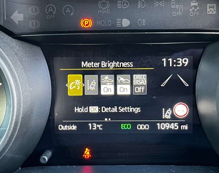 Toyota Yaris 1.5 Yaris Design HEV CVT 5dr 30