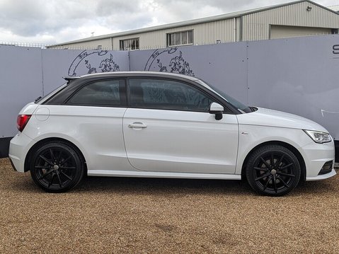 Audi A1 TFSI S LINE 10