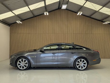 Jaguar XJ 3.0 XJ Portfolio V6 D Auto 4dr 22