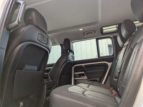 Land Rover Defender 2.0 Defender SE D Auto 4WD 5dr 66