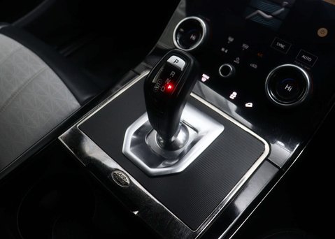 Land Rover Range Rover Evoque 1.5 Range Rover Evoque R-Dynamic HSE P300e Auto 4WD 5dr 38