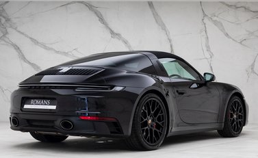 Porsche 911 (992) Targa 4 GTS 9