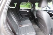 Volkswagen Touareg 3.0 TDI V6 R-Line Tiptronic 4Motion Euro 6 (s/s) 5dr 10