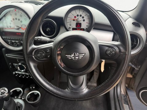 Mini Convertible 1.6 Cooper Euro 5 (s/s) 2dr 16
