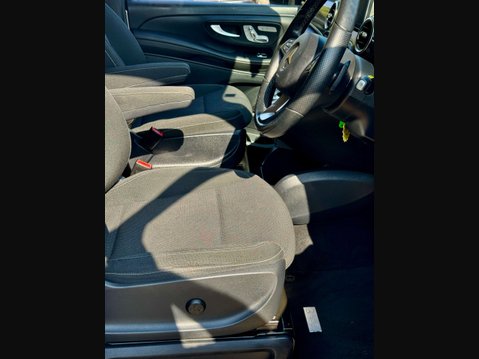 Mercedes-Benz V Class 2.2 V220d BlueTEC SE MPV 5dr Diesel G-Tronic+ Euro 6 (s/s) 7 Seat (163 ps) 39