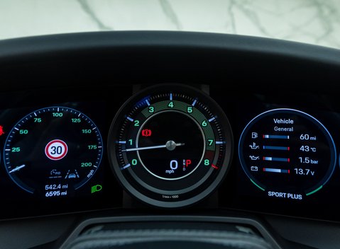 Porsche 911 Targa 4S (992) 22