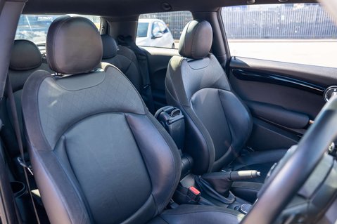 Mini Hatch 2.0 John Cooper Works Auto 3dr 6