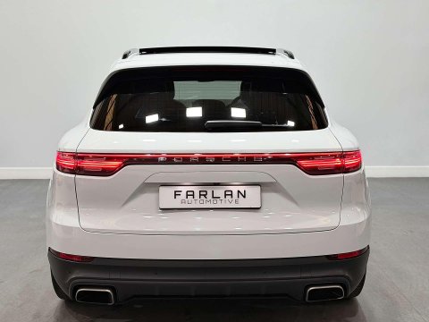 Porsche Cayenne 3.0 V6 E-Hybrid 14kWh SUV 5dr Petrol Plug-in Hybrid TiptronicS 4WD Euro 6 ( 25
