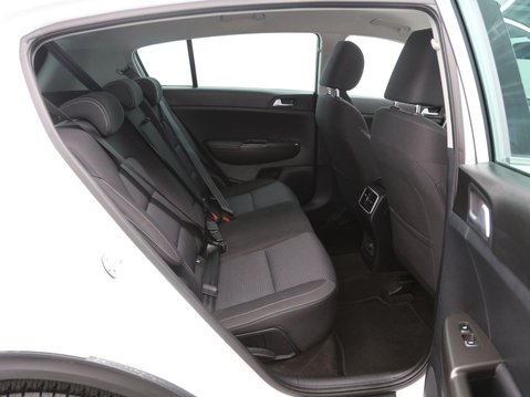 Kia Sportage 1.6 CRDi 2 DCT Euro 6 (s/s) 5dr 23