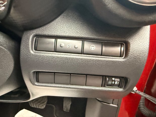 Nissan Juke TEKNA PLUS 18