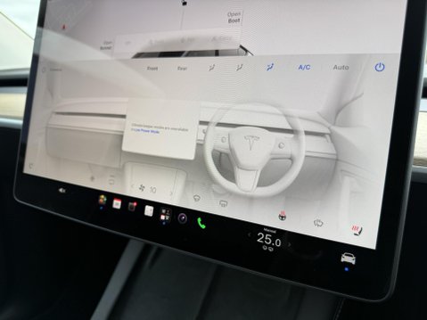 Tesla Model Y (Dual Motor) Long Range SUV 5dr Electric Auto 4WDE (384 bhp) 44