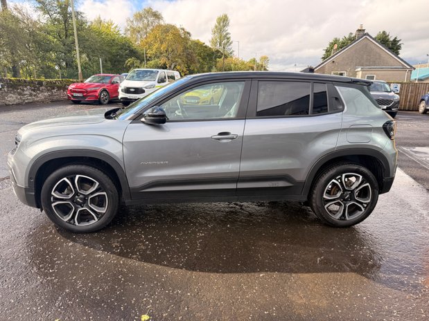 Jeep Avenger SUMMIT 4