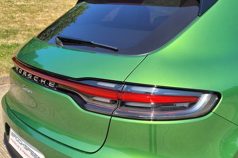 Porsche Macan PDK 17