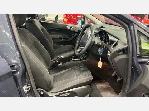 Ford Fiesta 1.0T EcoBoost Zetec Euro 5 (s/s) 5dr 6