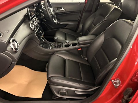 Mercedes-Benz GLA 1.6 GLA200 SE (Executive) Euro 6 (s/s) 5dr 6
