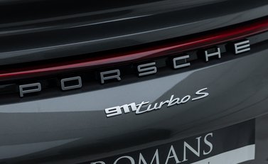 Porsche 911 Turbo S (992) 35