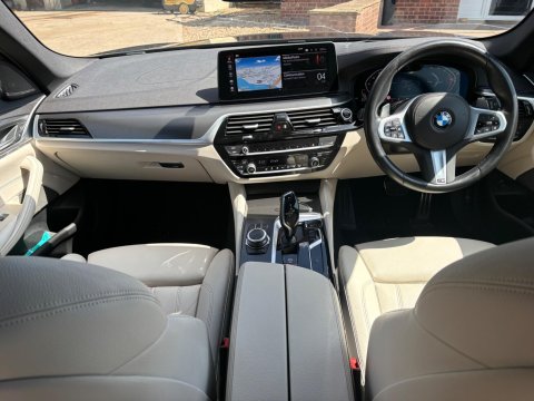 BMW 5 Series 520D M SPORT TOURING MHEV 14