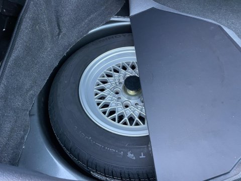 BMW 5 Series E28 518i Saloon 60