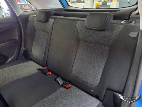 Vauxhall Crossland X 1.6 Turbo D ecoTEC SE Euro 6 (s/s) 5dr 30