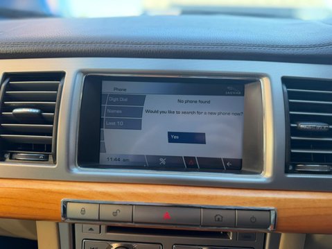 Jaguar XF 3.0 V6 Luxury Auto Euro 4 4dr 27