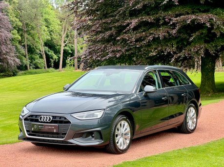 Audi A4 AVANT TFSI TECHNIK MHEV 33