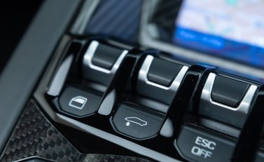 Lamborghini Aventador S LP 740-4 Roadster 21