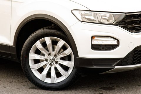 Volkswagen T-Roc SE TSI 11