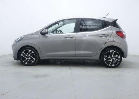 Hyundai i10 1.2 i10 Premium MPI Auto 5dr 8