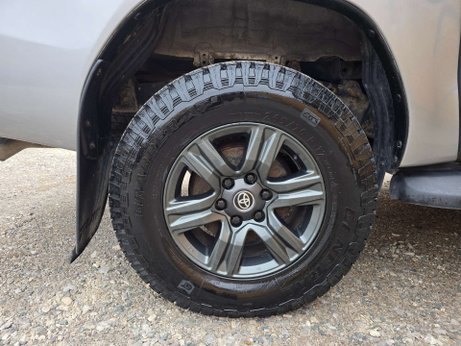 Toyota Hilux 2.4 D-4D Active Pickup Double Cab 4dr Diesel Manual 4WD Euro 6 (3.5t) (150 12