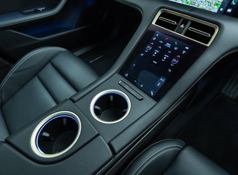 Porsche Taycan TURBO S 28