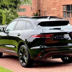 Jaguar F-Pace R-DYNAMIC HSE BLACK 90TH ANNIVERSARY EDITION 2