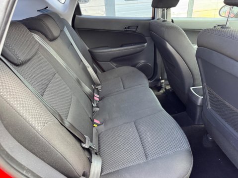 Hyundai i30 1.4 Edition Euro 4 5dr 17