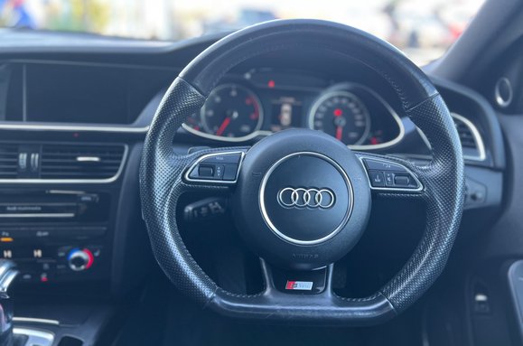 Audi A4 3.0 TDI QUATTRO BLACK EDITION AUTO 34