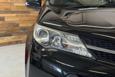 Toyota Rav4 2.2 D-4D Invincible SUV 5dr Diesel Manual 4WD Euro 5 (150 ps) 16