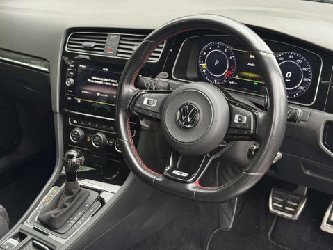 Volkswagen Golf 2.0 Golf R TSi Semi-Auto 4WD 3dr 2