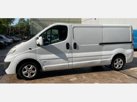 Vauxhall Vivaro 2.0 2900 CDTi Sportive Panel Van 4dr Diesel Manual FWD L3 (195 g/km, 113 bh 14