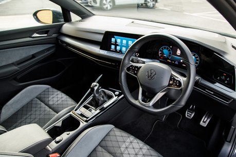 Volkswagen Golf R-LINE TSI