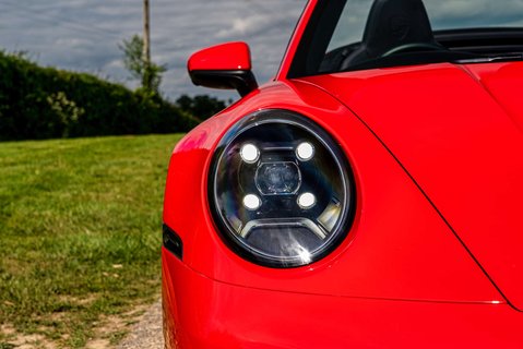 Porsche 911 Carrera S PDK 18