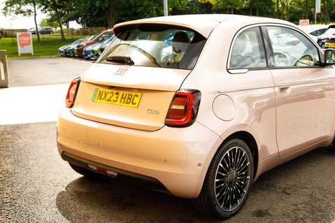 Fiat 500e LA PRIMA 10