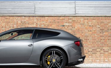 Ferrari FF 27