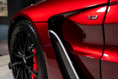 Aston Martin Vantage V12. 1 OF 333. OVER £45K IN OPTIONS. LIGHTWEIGHT PACKAGE. LIVERY PACKAGE. 49
