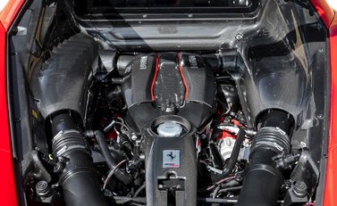 Ferrari 488 Pista 32