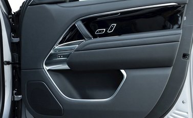 Land Rover Range Rover P530 Autobiography 22