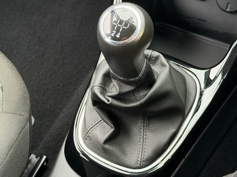 Vauxhall Corsa 1.4 [75] SE Nav 5dr 28